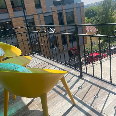 Casa *